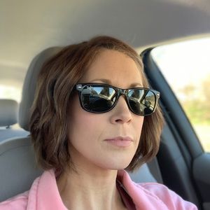 Meet your Posher, Danelle